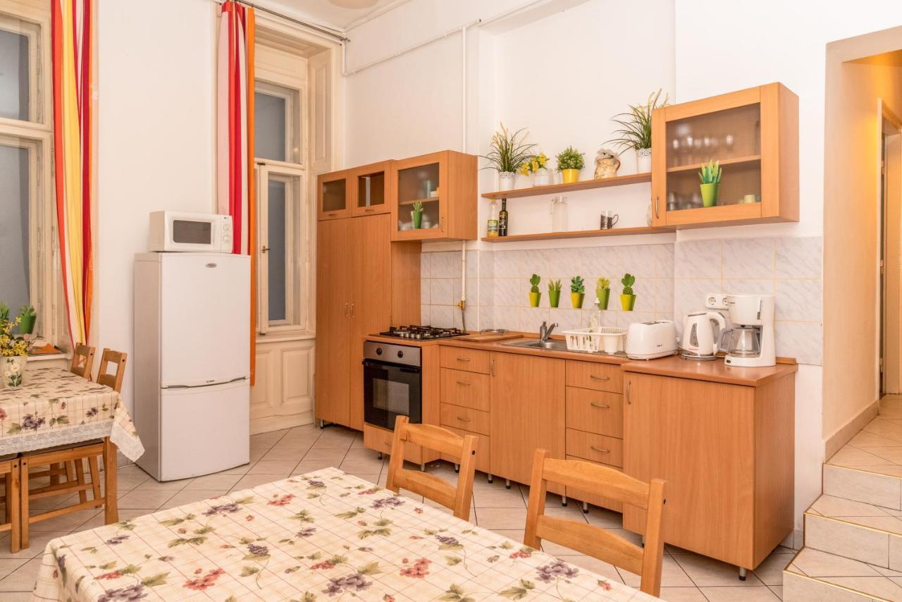 Danubius Grand Astoria Budapest Esterno foto